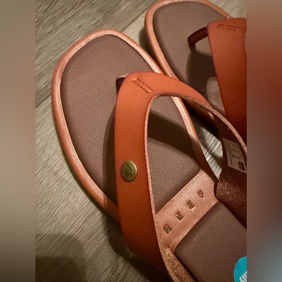 Reef Brown and Tan Leather Flip Flop Sandals - Picture 6 of 6